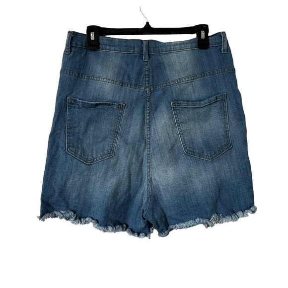 Aphrodite Women’s Shorts Medium Wash Super High Waisted Distressed‎ Size 3X​ - Picture 2 of 7